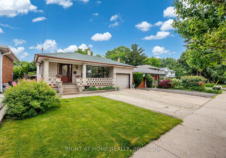 30-hawthorne-road-etobicoke-ontario-w12572156