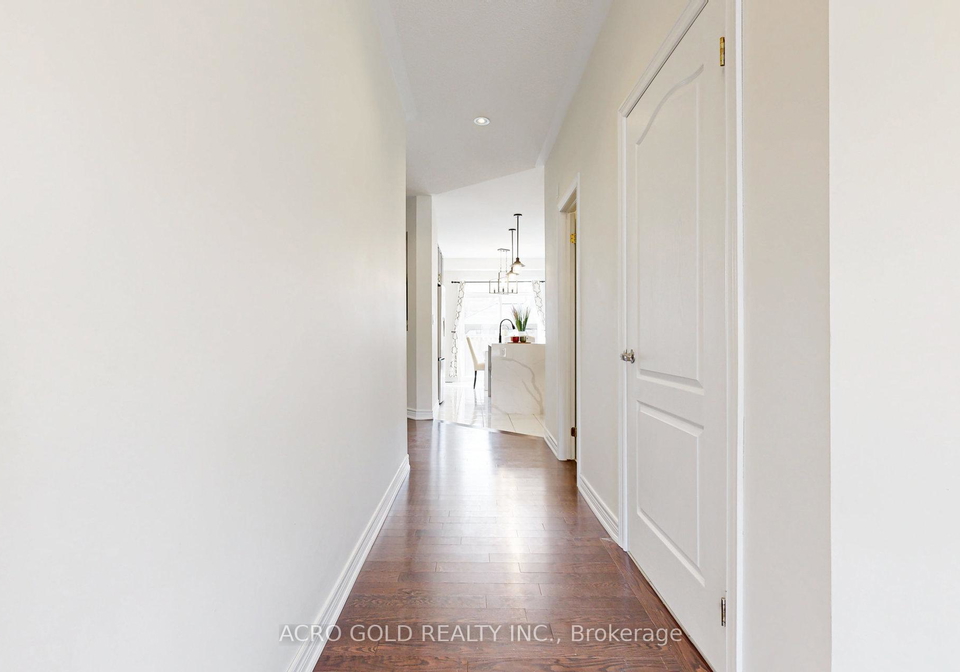 4681-ray-lane-burlington-ontario-w12572492