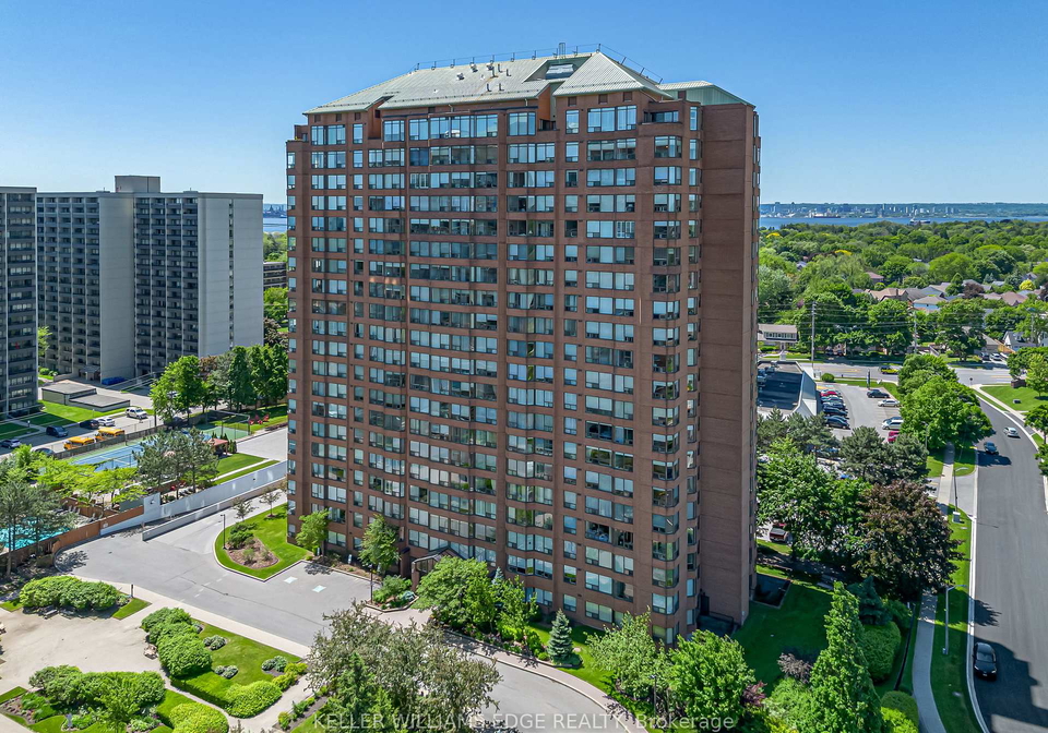 1270-maple-crossing-boulevard-burlington-ontario-w12573146