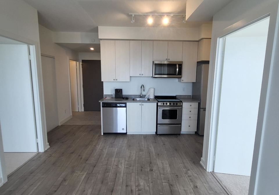 10-wilby-crescent-s-north-york-ontario-w12573868