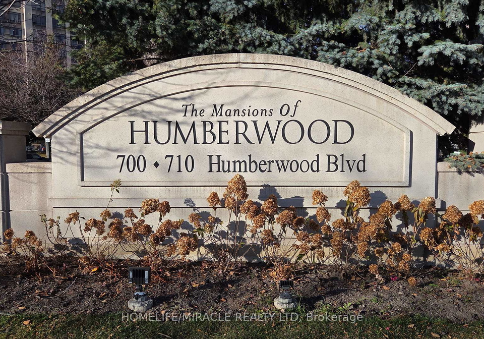 700-humberwood-boulevard-etobicoke-ontario-w12574618