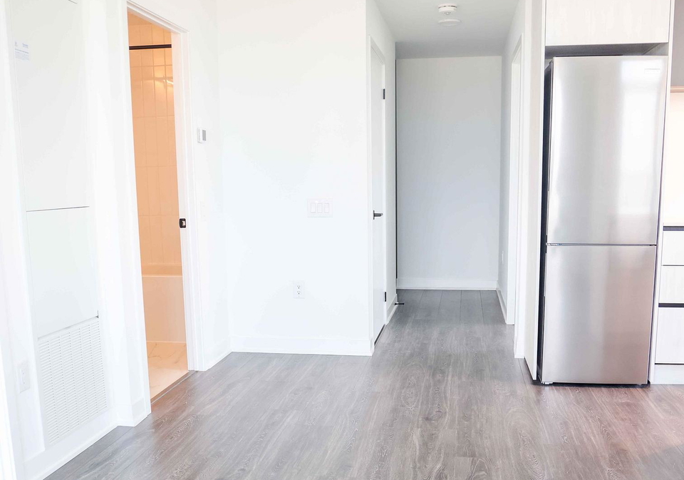 2495-eglinton-avenue-w-mississauga-ontario-w12574980