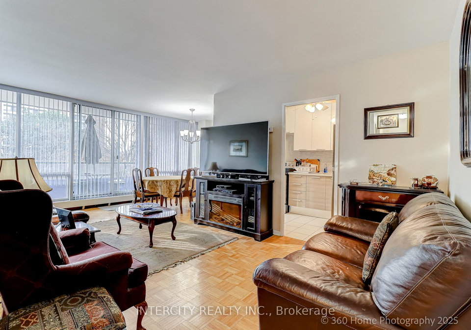 25-four-winds-drive-york-ontario-w12575676