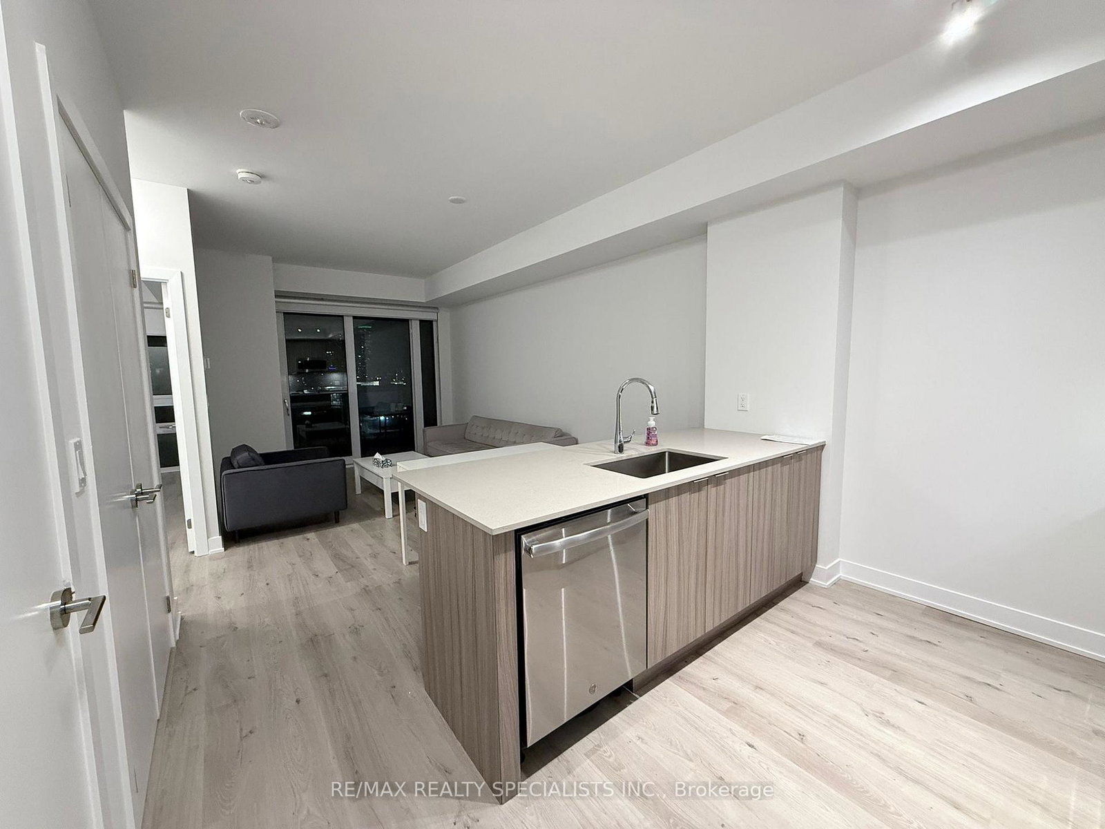 430-square-one-drive-mississauga-ontario-w12576534