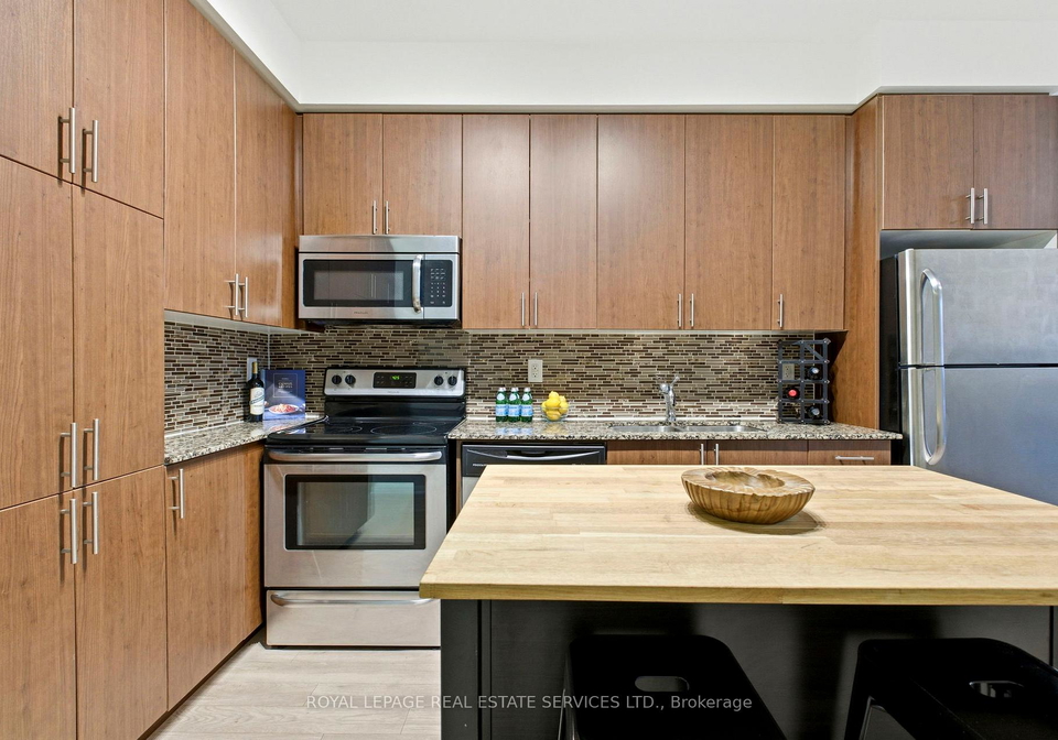 800-lawrence-avenue-w-north-york-ontario-w12576736