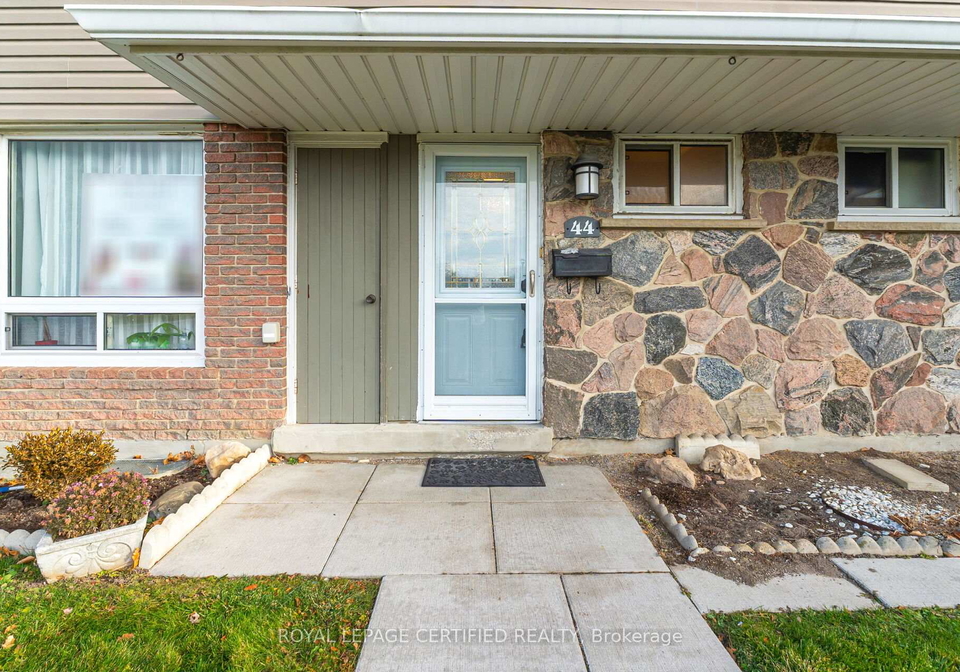 44-village-court-brampton-ontario-w12577434