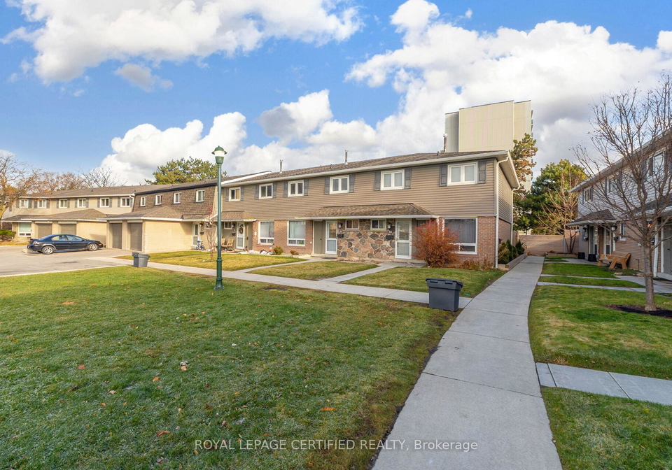 44-village-court-brampton-ontario-w12577434