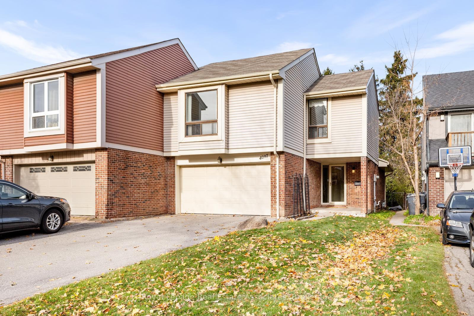 4097-pheasant-run-mississauga-ontario-w12577898