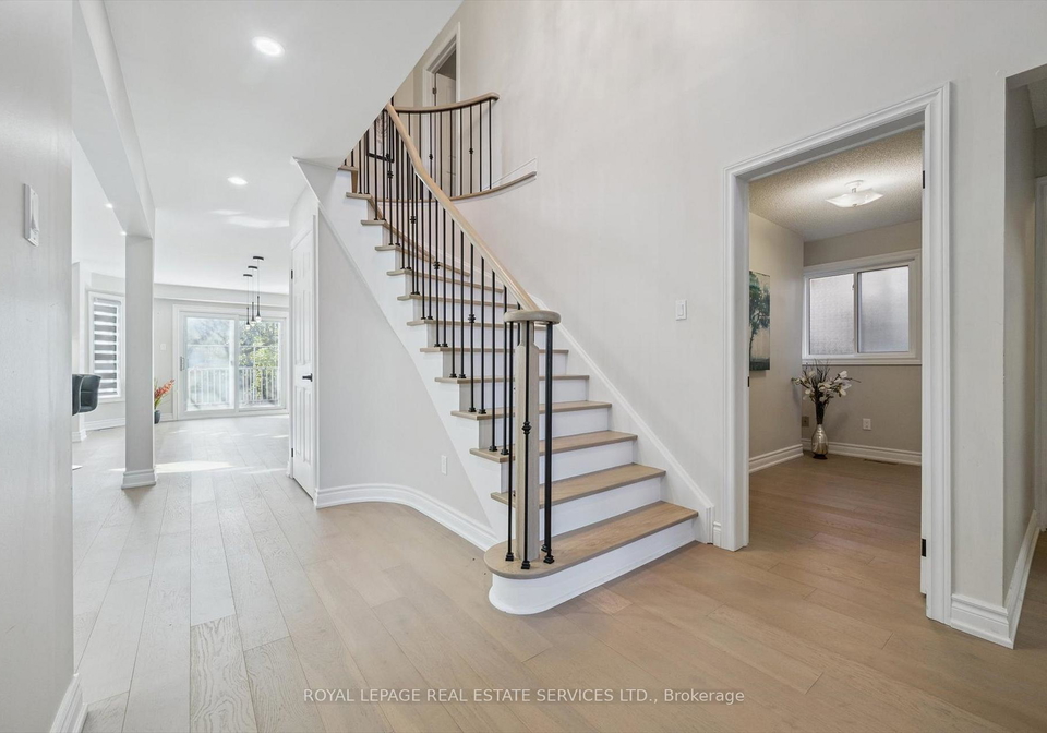 624-farwell-crescent-mississauga-ontario-w12577946