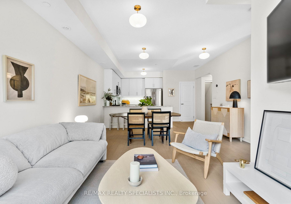 8-drummond-street-etobicoke-ontario-w12578524