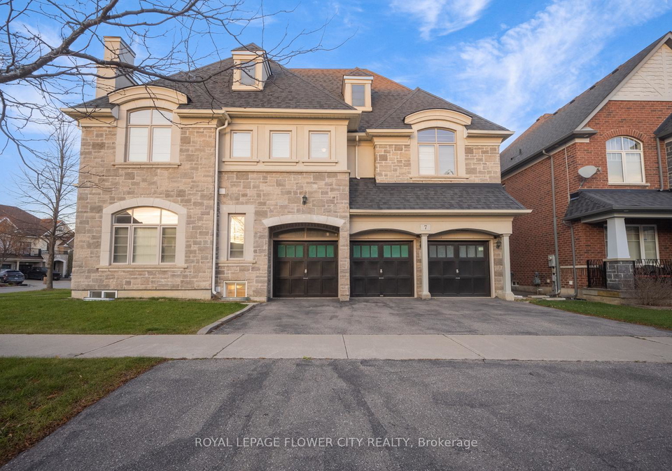 7-tonalite-road-brampton-ontario-w12578594
