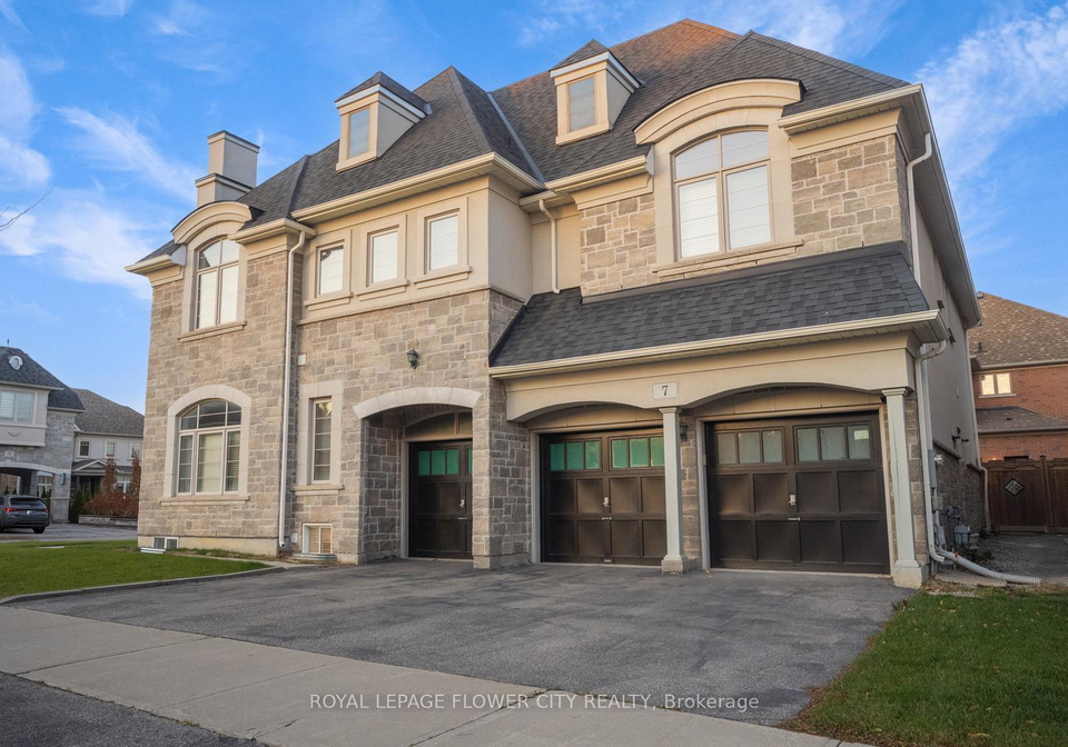7-tonalite-road-brampton-ontario-w12578594