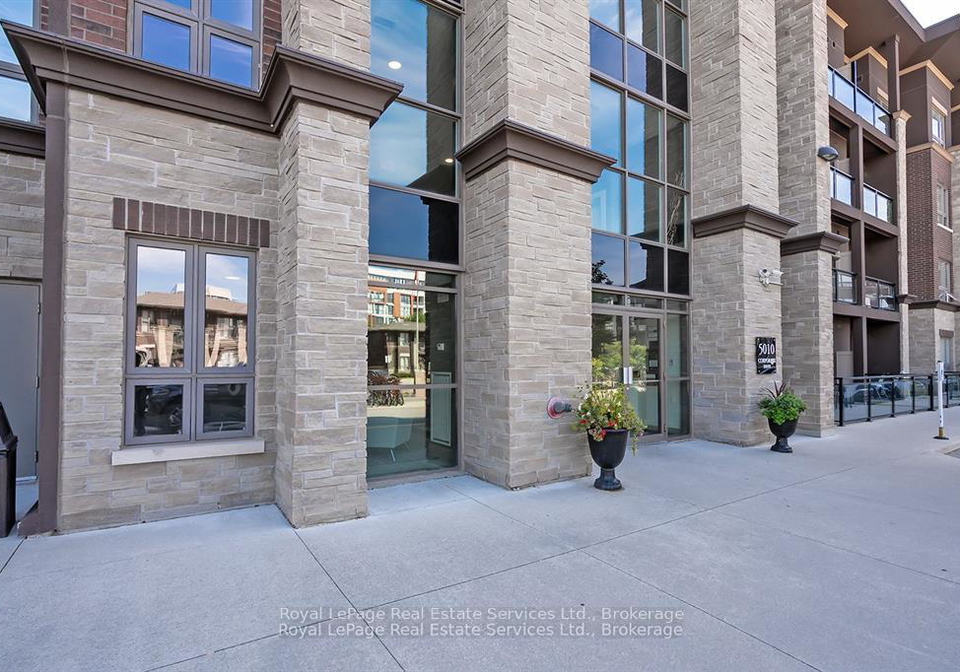 5010-corporate-drive-burlington-ontario-w12579014
