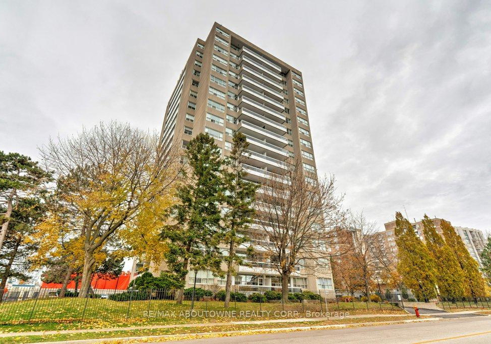 2263-marine-drive-oakville-ontario-w12579278