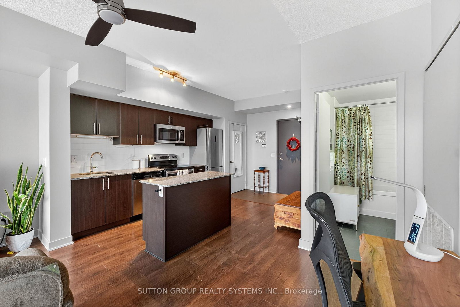 11-superior-avenue-etobicoke-ontario-w12579716