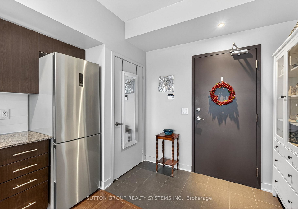 11-superior-avenue-etobicoke-ontario-w12579716