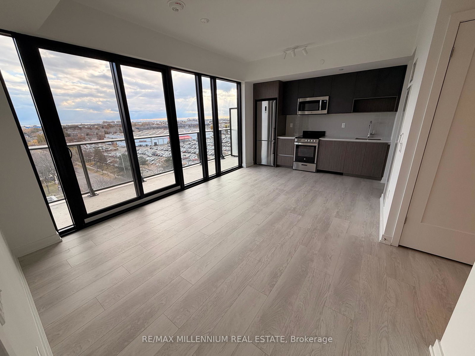 801-the-queens-way-etobicoke-ontario-w12579774