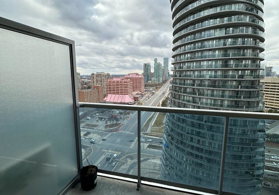 70-absolute-avenue-mississauga-ontario-w12580234