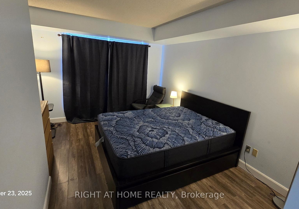 220-forum-drive-mississauga-ontario-w12580586