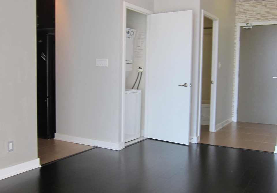 4065-brickstone-mews-mississauga-ontario-w12580692