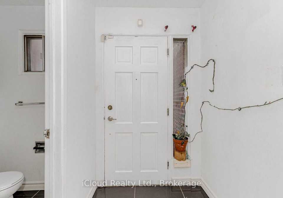 7406-e-darcel-avenue-e-mississauga-ontario-w12581244