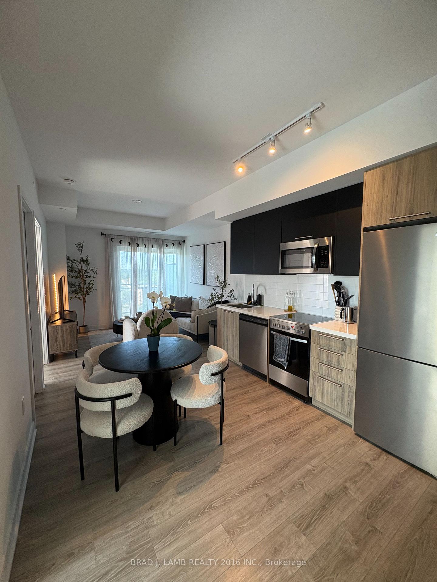 25-neighbourhood-lane-etobicoke-ontario-w12583400