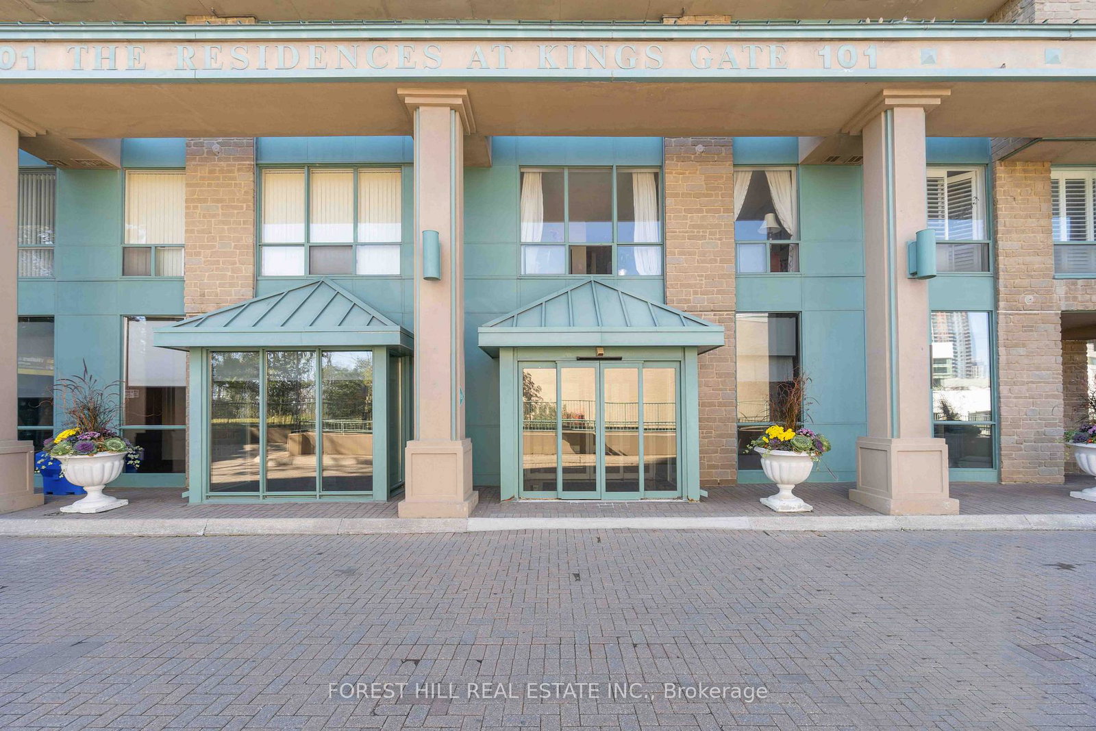 101-subway-crescent-etobicoke-ontario-w12583686