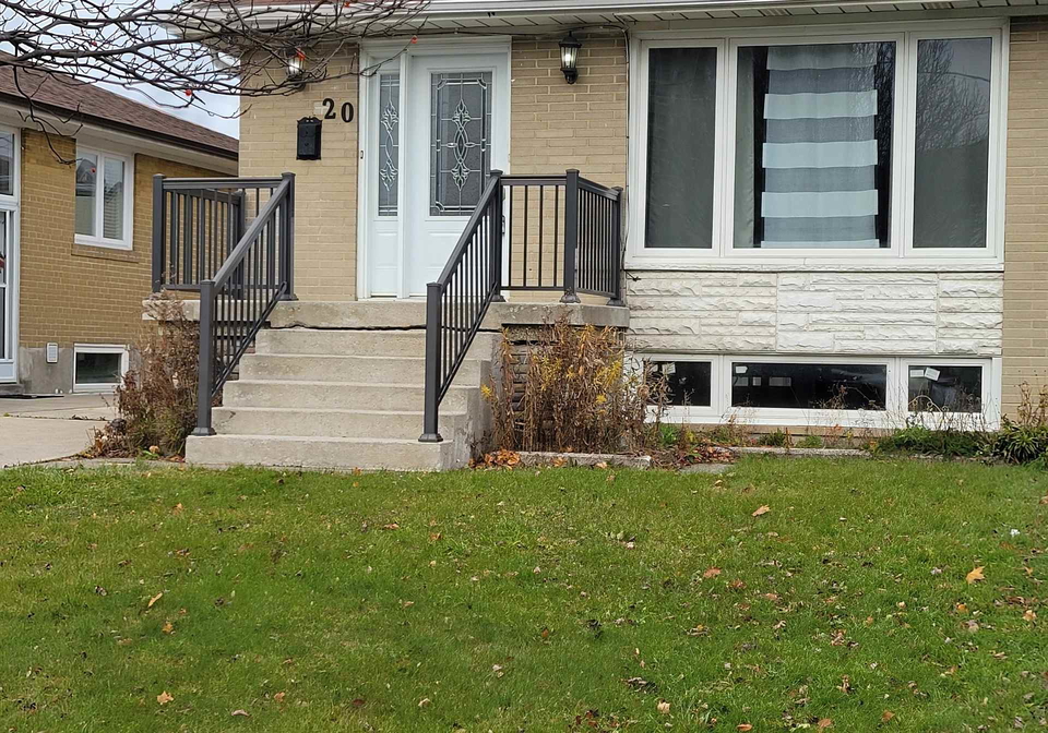 20-heavitree-drive-york-ontario-w12583738