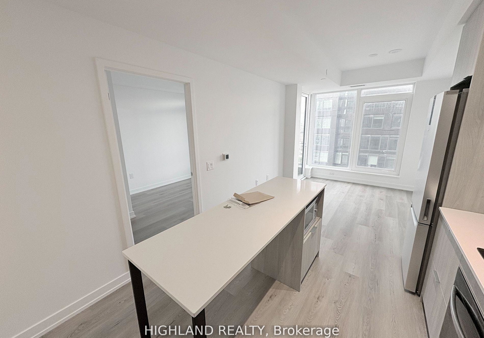 395-square-one-drive-mississauga-ontario-w12584478