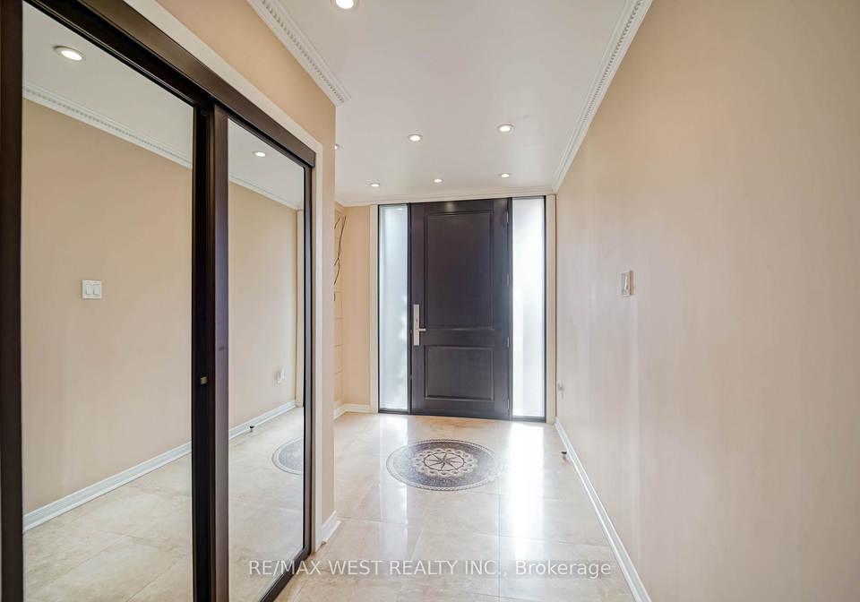 17-clay-court-etobicoke-ontario-w12584494