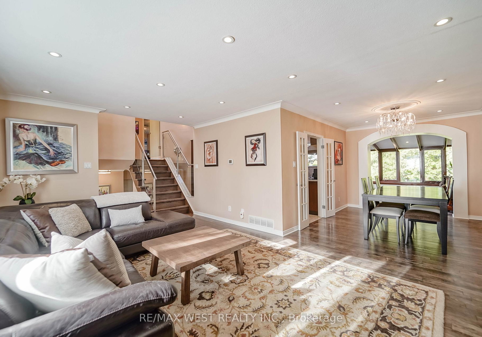 17-clay-court-etobicoke-ontario-w12584494