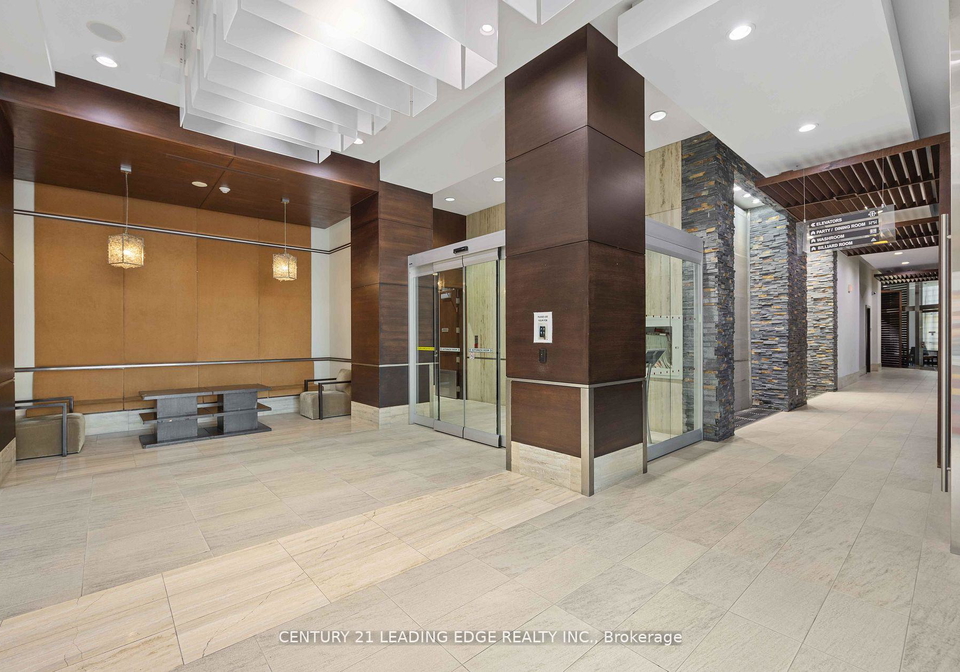 330-burnhamthorpe-road-w-mississauga-ontario-w12584642