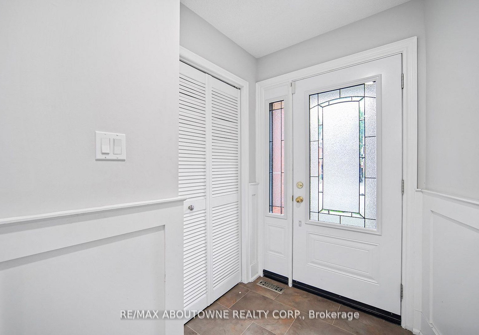 1228-cornerbrook-place-mississauga-ontario-w12585700