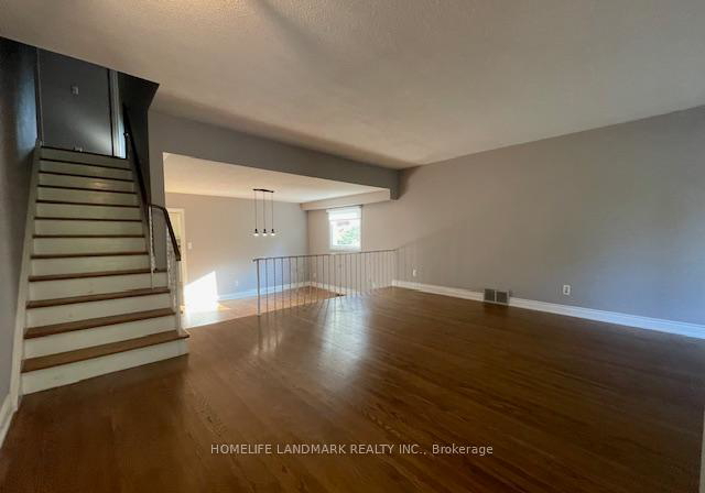 2086-thornlea-drive-oakville-ontario-w12586144