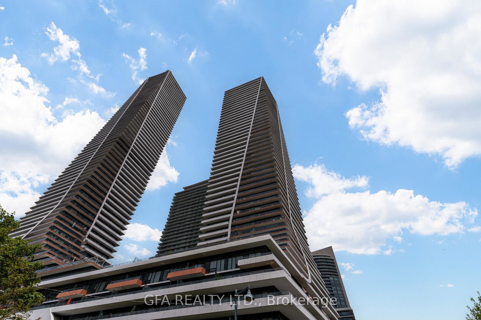 20-shore-breeze-drive-etobicoke-ontario-w12586260