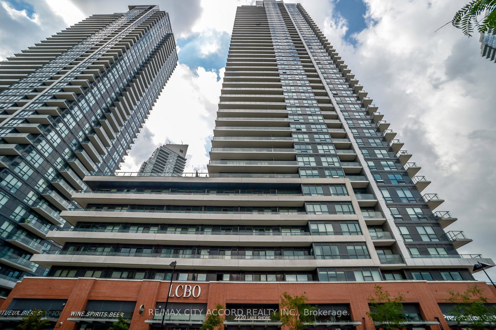 2220-lakeshore-boulevard-w-etobicoke-ontario-w12586790