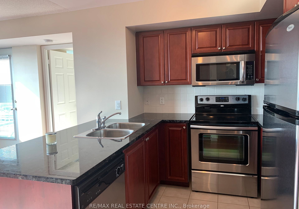 208-enfield-place-mississauga-ontario-w12587070
