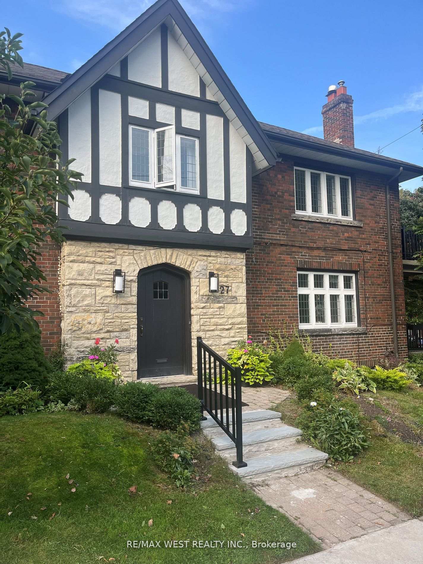 27-oakview-avenue-toronto-ontario-w12587090