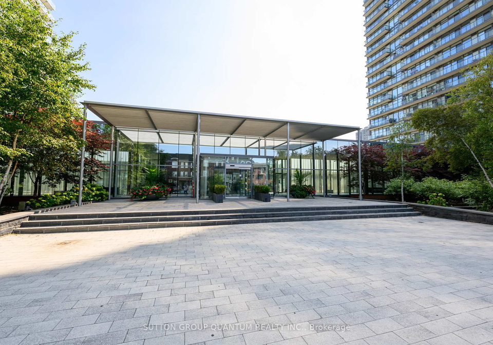 105-the-queensway-toronto-ontario-w12587318