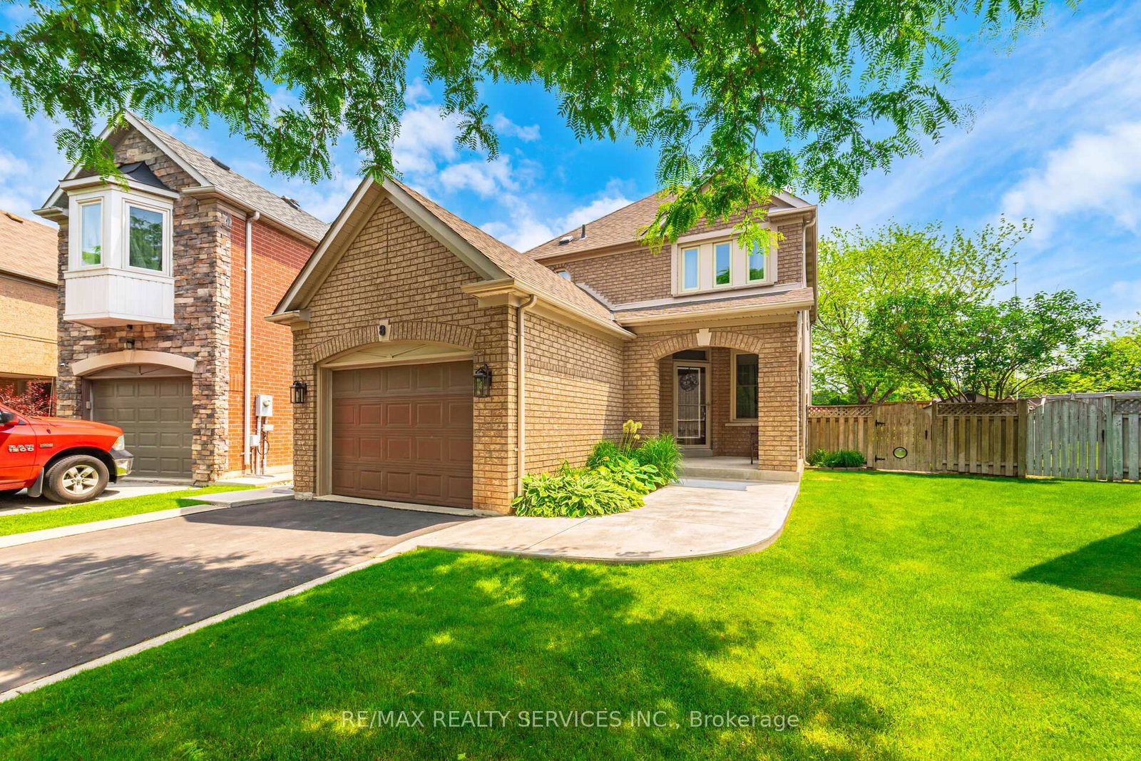 8-inwood-place-brampton-ontario-w12587412