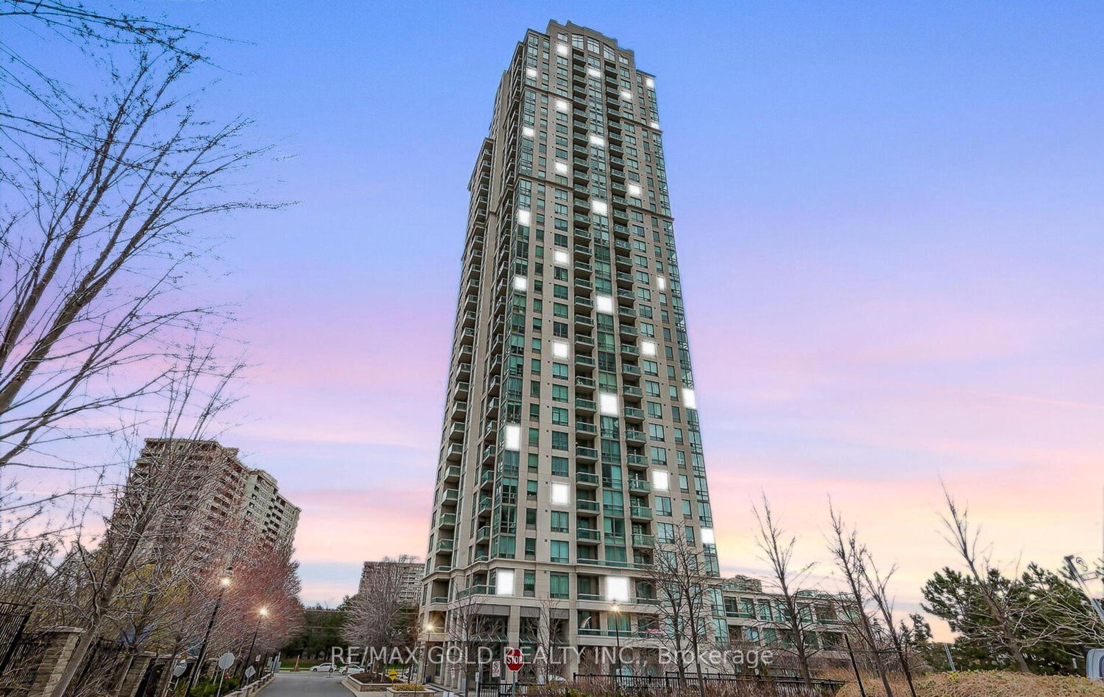 3504-hurontario-street-mississauga-ontario-w12587566
