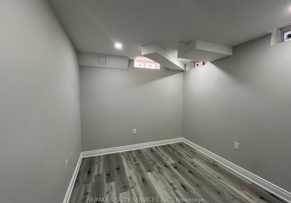 97-cobriza-crescent-se-brampton-ontario-w12588022