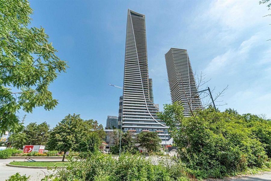 30-shore-breeze-drive-etobicoke-ontario-w12588212