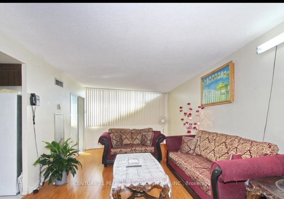 21-markbrook-lane-etobicoke-ontario-w12588818
