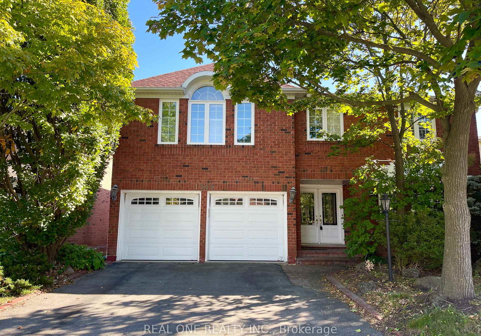 1369-mapleridge-crescent-oakville-ontario-w12589124