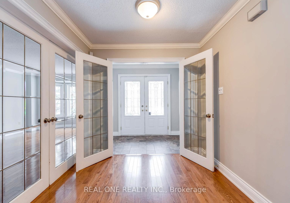 1369-mapleridge-crescent-oakville-ontario-w12589124