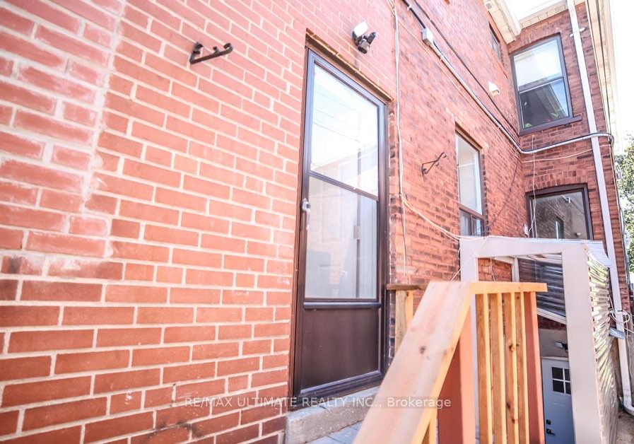 147-perth-avenue-toronto-ontario-w12589190
