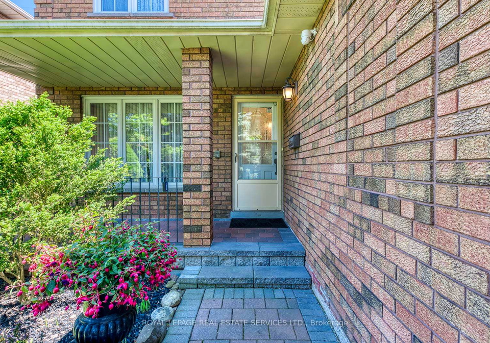 4370-goldenrod-crescent-mississauga-ontario-w12589800