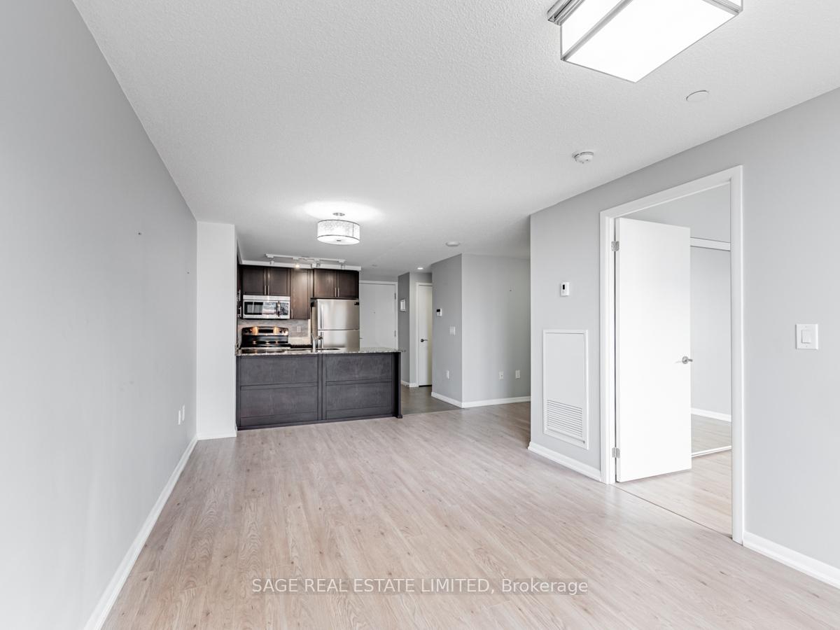 830-lawrence-avenue-w-north-york-ontario-w12589996