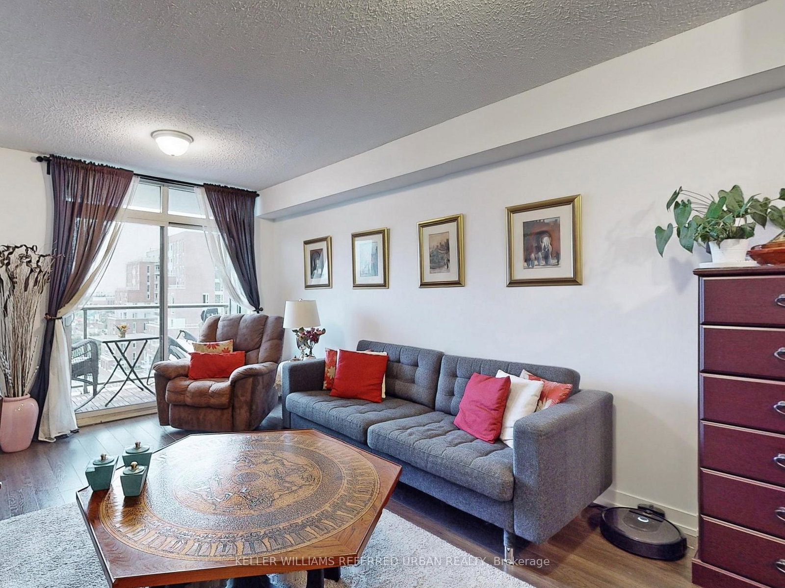 816-lansdowne-avenue-toronto-ontario-w12590616
